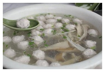 在家煮肉丸汤，注意不要放这味“调料”，不仅健康又美味