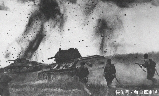 进攻中的苏军|一组二战老照片，库尔斯克战役中的苏军