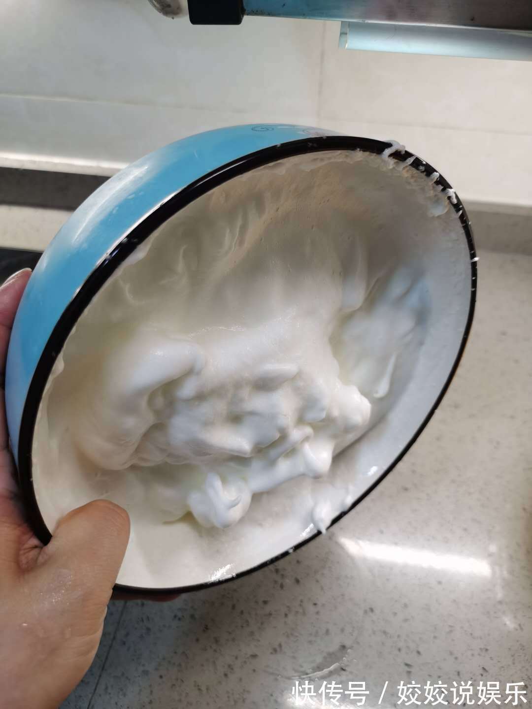 蛋白|6个鸡蛋，1碗面粉，不用烤箱，在家做蛋糕，比外面买的还好吃