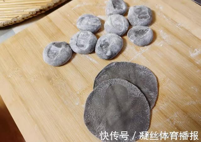 王孟英|靠海边的人真有口福，这种黑暗美食常吃对身体大有好处尤其是女性