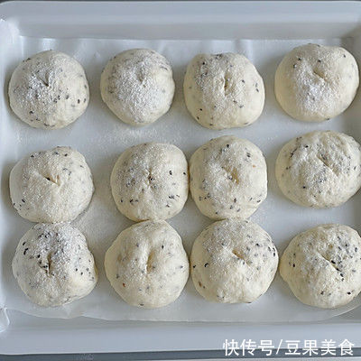 小餐包这样做，解馋堪比红烧肉