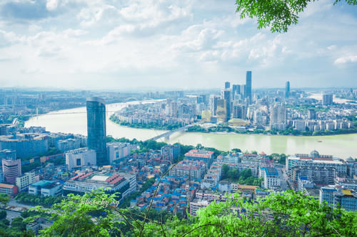 柳州市内最高的山峰，也是观柳州夜景，赏百里柳江的最佳去处！