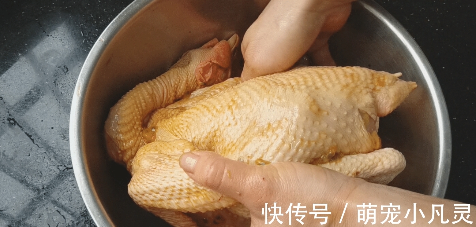 鸡肉|鸡肉这样做好吃不油腻,4斤鸡5个果,出锅色香味俱全,待客真有面