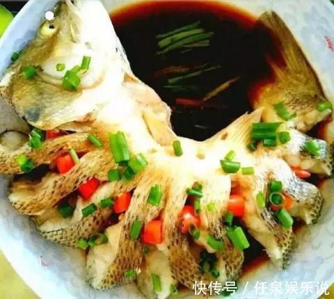 周末家庭小聚,7菜一汤,都说比饭店的都好吃,客人都抢着吃