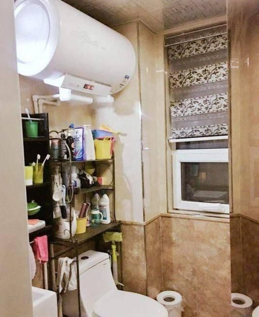 同学|回老家参观同学的新房,一进门就被吓到了,看到卧室笑的我肚子疼