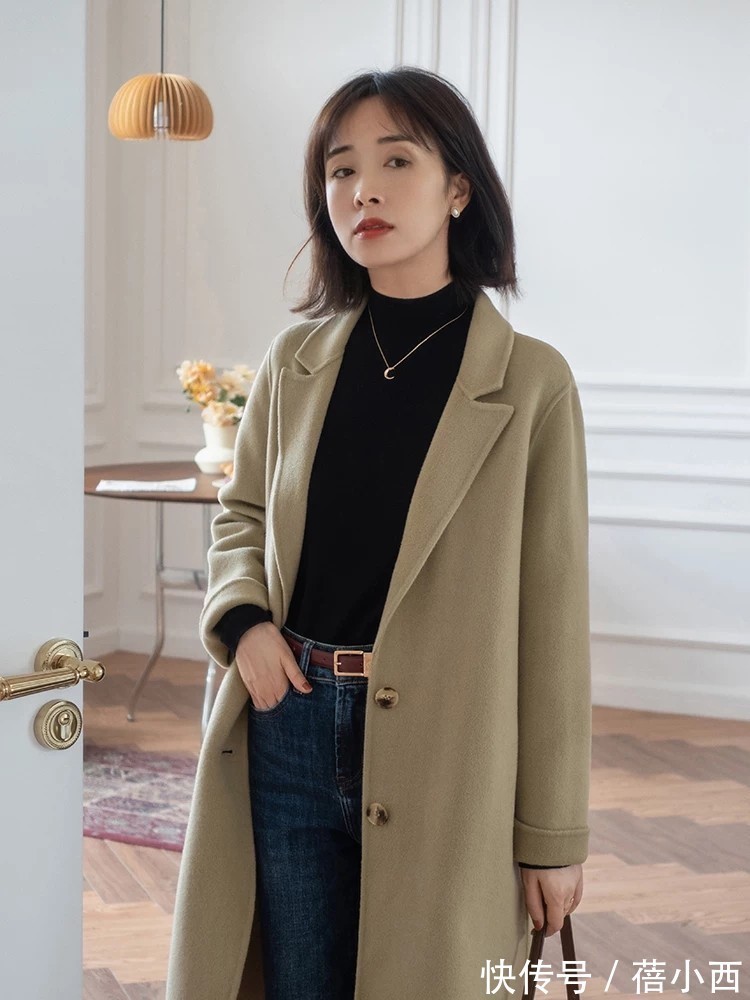 下装 穿大衣时,配这4款下装,既气质又高级,谁看了都夸赞你有品味