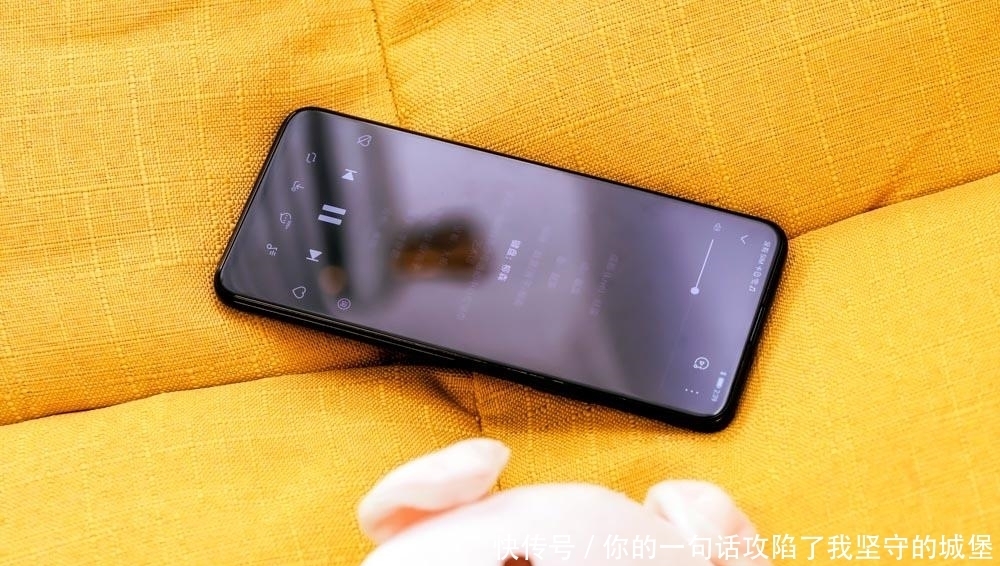 出众|双模5G荣耀X10评测:夜拍出色性能出众