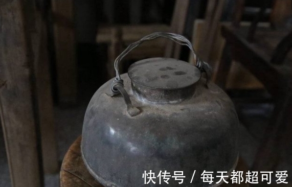 木床|5个具有年代感的“老物件”,有3个都好认,其它两个是什么?