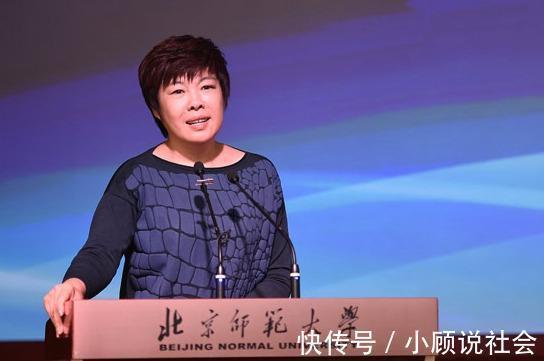 扁鹊@56岁的于丹,走到今天这一步,午夜梦回时她是否后悔过