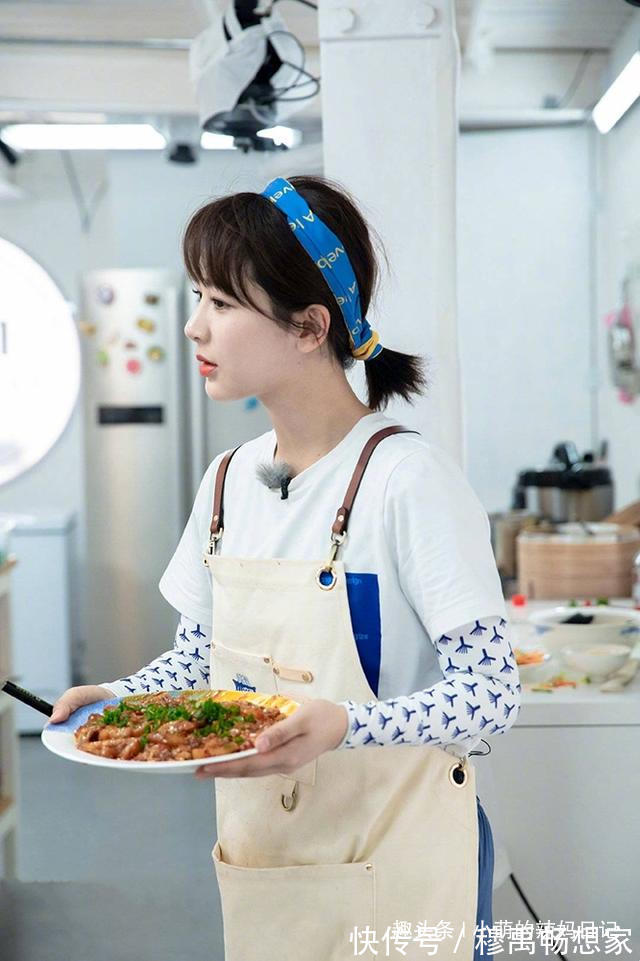 马尾 女人别再披头散发了,很显老!今年流行这5种发型,减龄显脸小