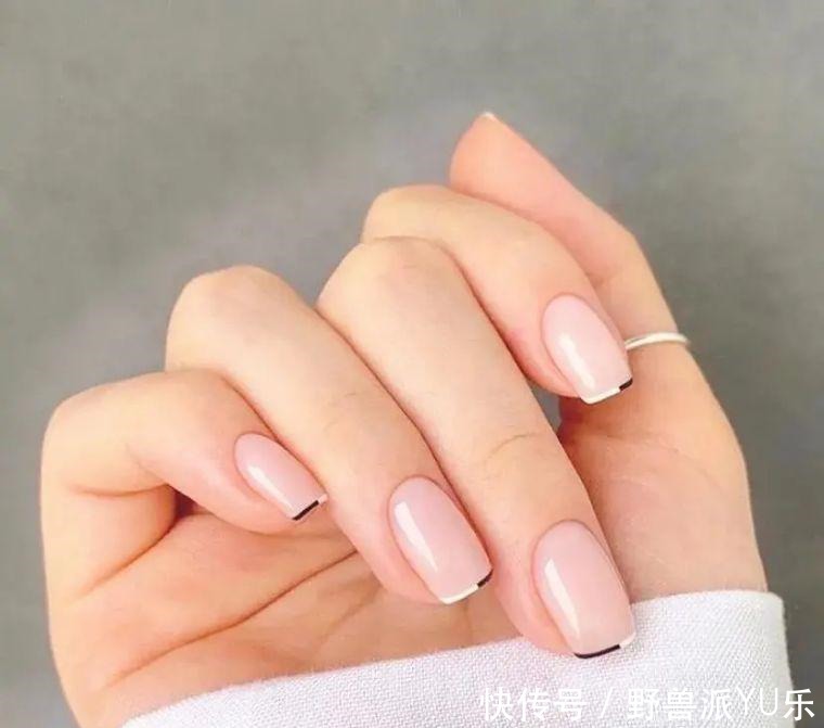 春日美甲职场人的指尖也要美美的!春日美甲职场人的指尖也要美美的！