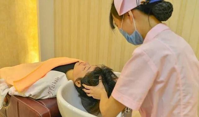 坐月子|坐月子期间不能“捂”别傻了，不想得月子病，四个部位要捂好