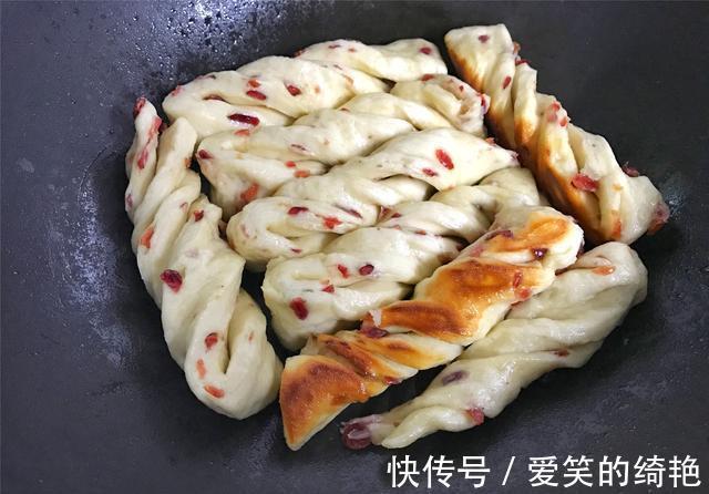 蔓越莓干|花卷新做法,比面包简单,比包子好吃,香甜松软,出锅孩子抢着吃
