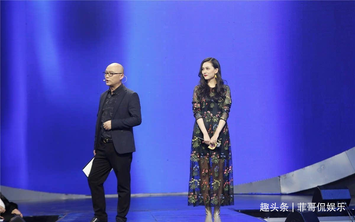 男嘉賓上臺相親,直言不是來找對象的,是來揭露女嘉賓丑惡的行徑