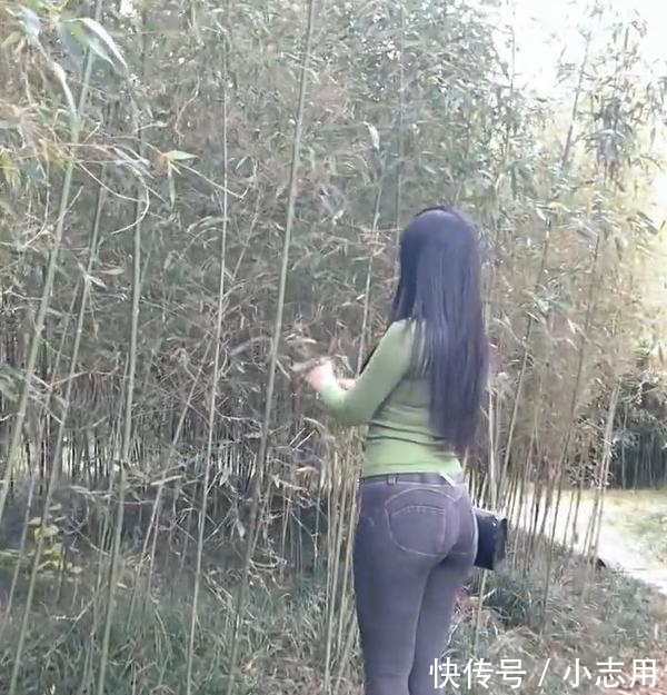 背影|微胖美女穿搭牛仔裤, 演绎出“背影女神”