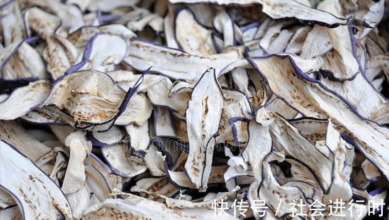 冬天|5种蔬菜晒干后,比新鲜的还香,趁着天热晒起来,留着冬天炖肉吃