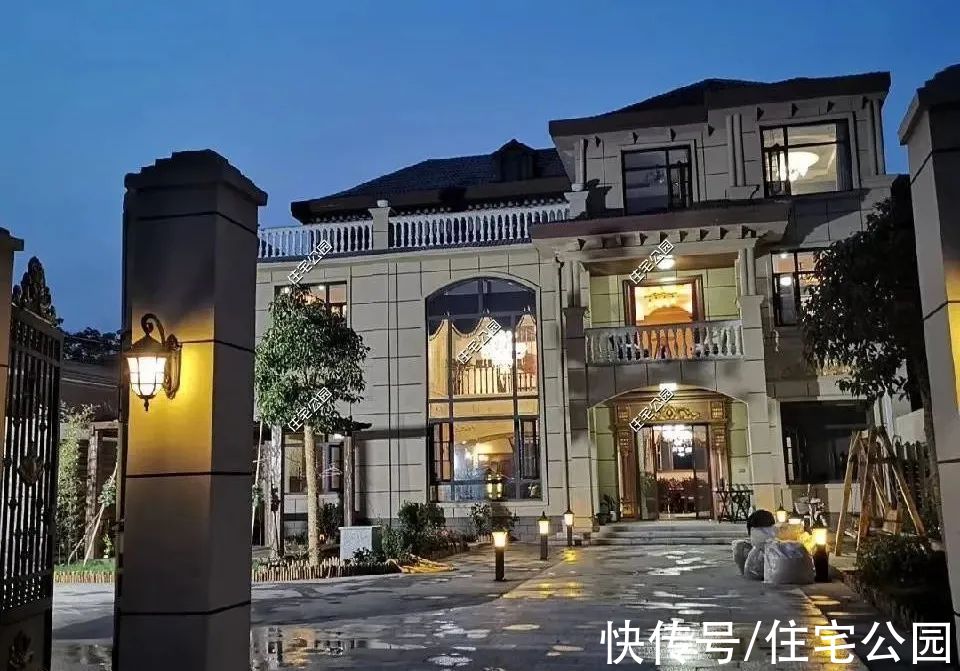 楼面|河南农村85万建三层别墅，比效果图还漂亮