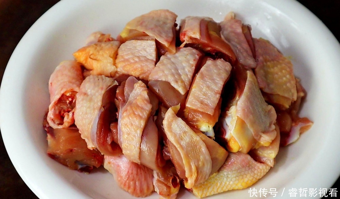 爱吃鸡肉的看看,4个部位没营养没好处,尽量别吃,但很多人爱吃