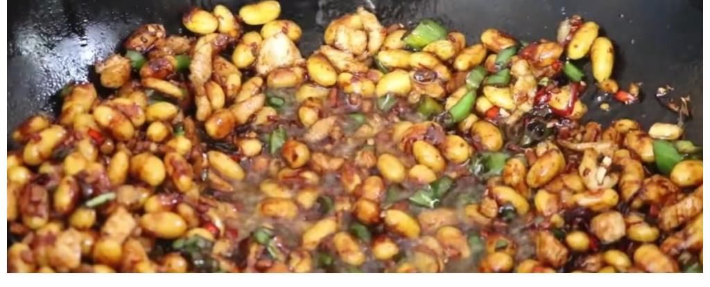 豆浆|黄豆我家从不打豆浆，教你新做法，香辣开胃又下饭，越放越好吃