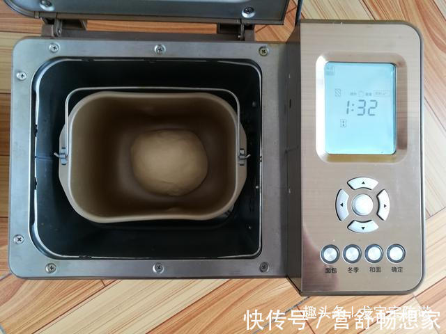 面包机|用了6年的面包配方,掌握一个公式,面包蓬松暄软,放3天也不硬