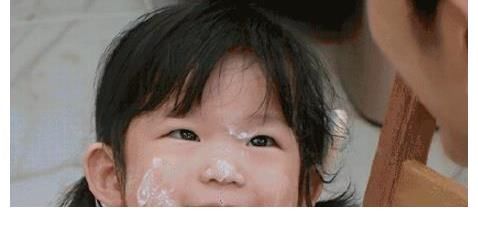 王耀庆红了眼，周峻纬言简意赅，《我的小尾巴2》妹妹火了
