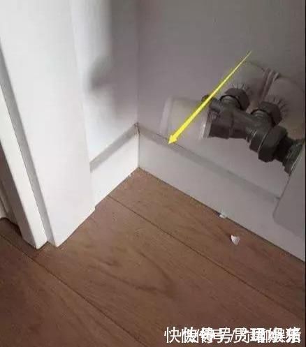 踢脚线|头一回见到人装水电不开槽,他们都是这样装的,真是太聪明了