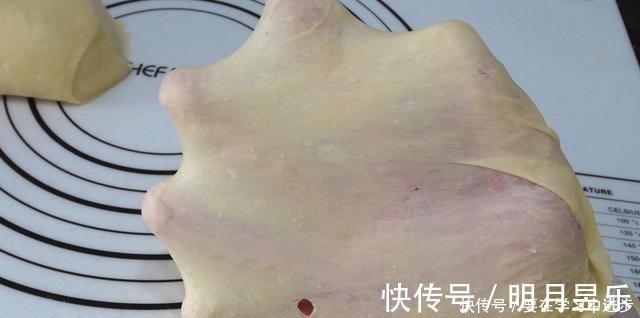 懒人面包的做法,告诉你技巧,轻松揉出手套膜,柔软拉丝好好吃