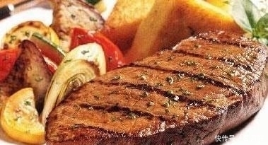 服务员|为啥去西餐厅，服务员先上一份免费的面包？知道真相后你还吃吗？