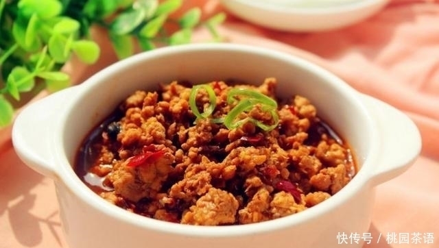 冻豆腐|美食推荐：鸡蛋煎豆腐，青椒冻豆腐，肉末炸酱，五花肉土豆片