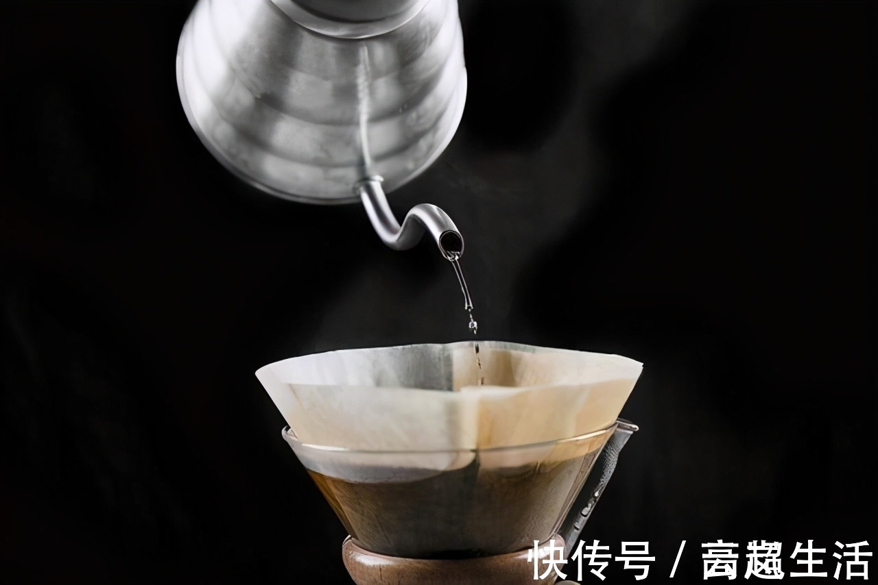 衰老期|男人开始衰老,有6个表现!占3个以上,可能已提早步入衰老期