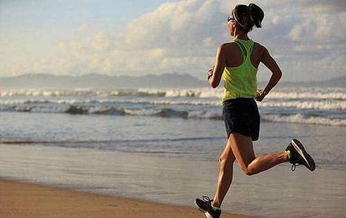 夜跑|晨跑,午跑,夜跑,这三者有什么区别?你又该如何选择?