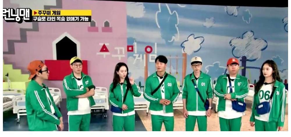 宋智孝主动和金钟国合照,这个爱情线就自然多了,看起来也很甜!