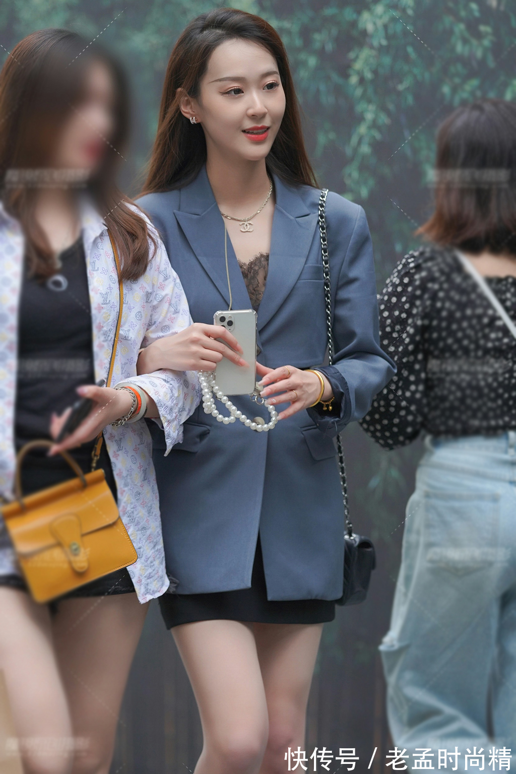 西装|夏季穿小西装又飒又帅，内搭黑色短裙，清凉时尚又优雅有风度