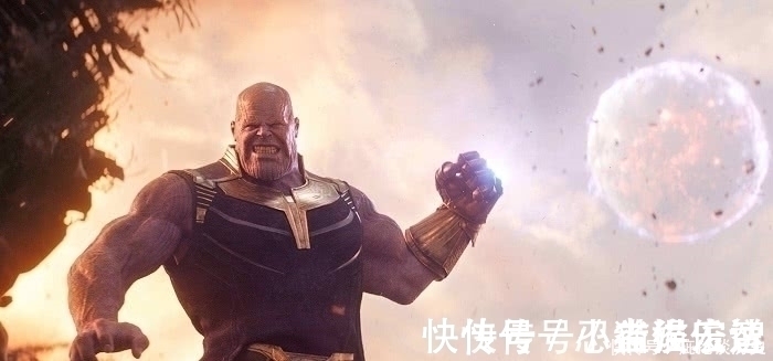 无敌浩克|浩克自制手办:手拿灭霸头颅,装备振金手臂,无敌浩克无疑了