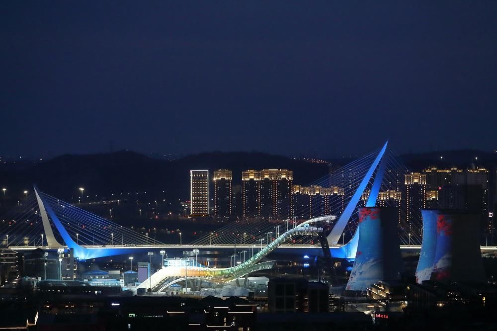 冬奥|夜景璀璨！北京首钢滑雪大跳台2月7日正式开启冬奥比赛