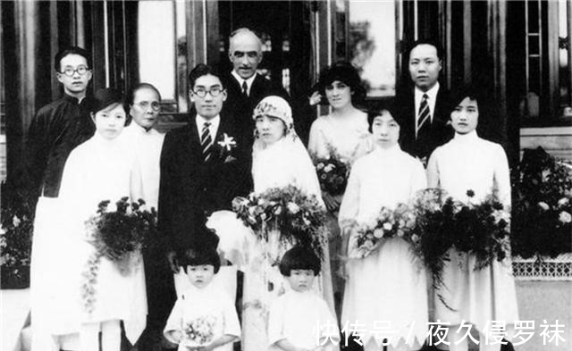 先生@冰心去世后,孙子为何用红漆在她墓碑上写“教子无方,枉为人表”