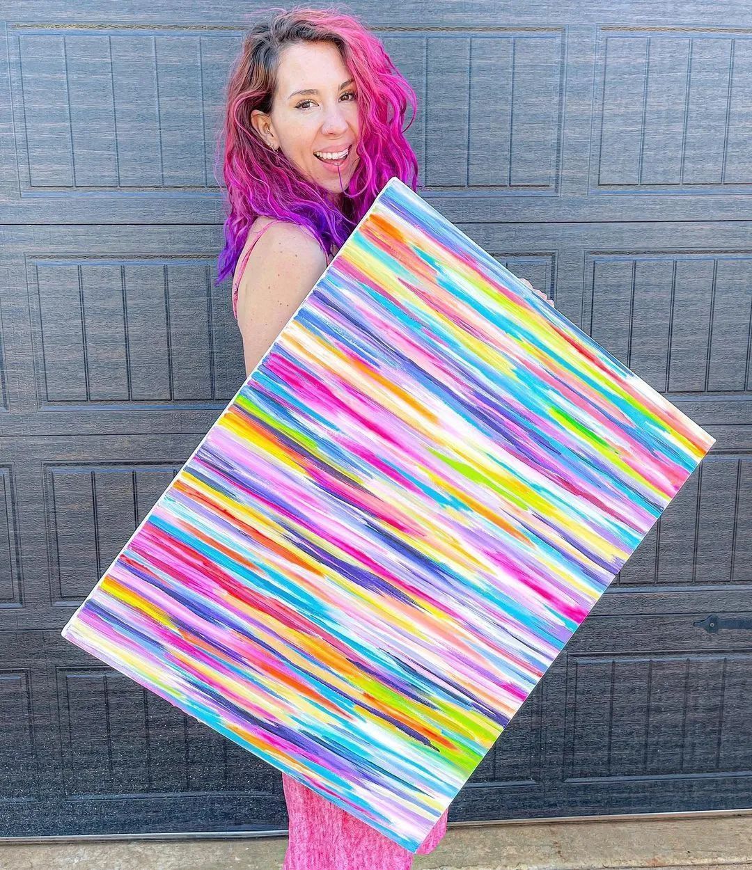 夏威夷$从没学过美术的她,用简单粗暴技法画画,让她成为了百万富豪