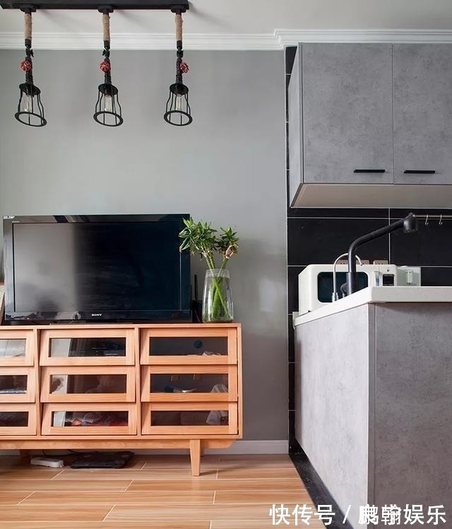 榻榻米|47㎡一室改两室,进门衣帽间,阳台变次卧,装出来比80㎡还要大