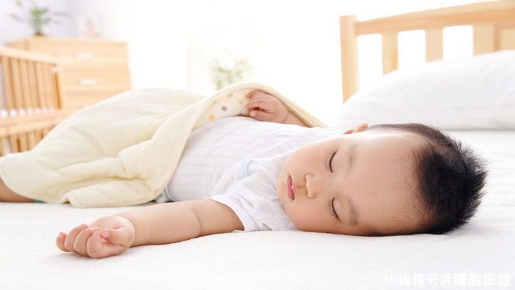 裤子|宝宝把尿如何进行,何时进行才是正确的宝妈想知道的都在这里