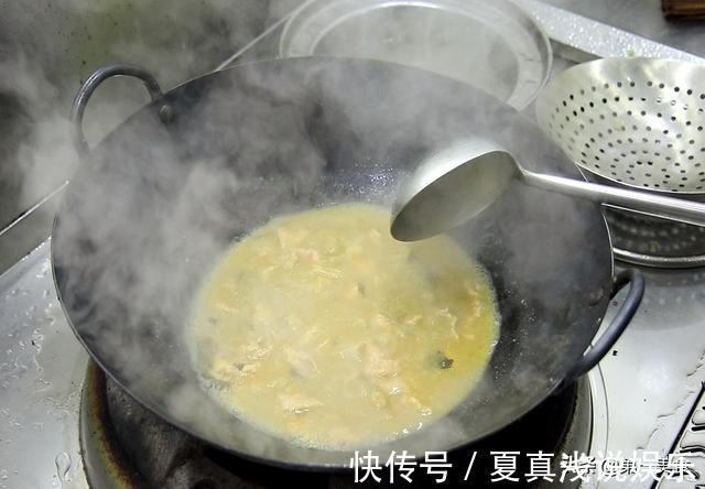 鸡粉|酸菜牛肉想要和饭店一样好吃,处理酸菜有技巧,做对了才酸爽嫩滑