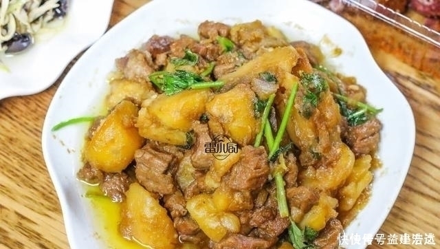 家人|周末家人聚餐，我弄了9个菜，6荤3素，一锅米饭吃得一粒不剩