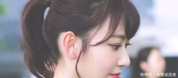 刘海|女生有这3个“特征”,不适合披头散发,扎头发露五官更有魅力!