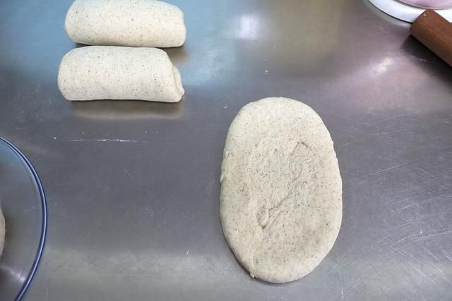 用波兰种做的黑全麦吐司,放3天都柔软,越吃越香,真材实料