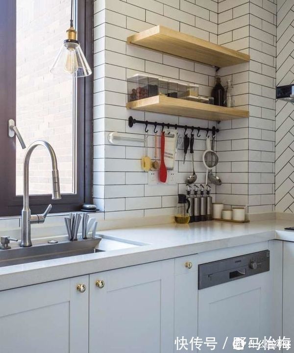 利用率|他120㎡家，一进门玄关就把我吸引，全屋空间极致利用，真的很巧妙