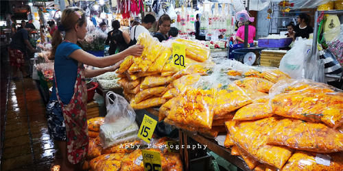 春暖花开的时节，在泰国别错过曼谷最大的花市，一束鲜花不到5元