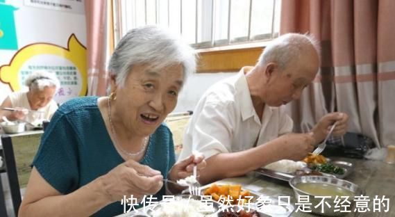 长寿|不论男女，过了50岁，如果身上有4个表现的话，或许与长寿有缘！