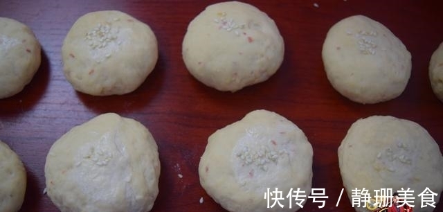 面粉别蒸馒头了，教你好吃做法，比馒头简单，比包子好吃，香！