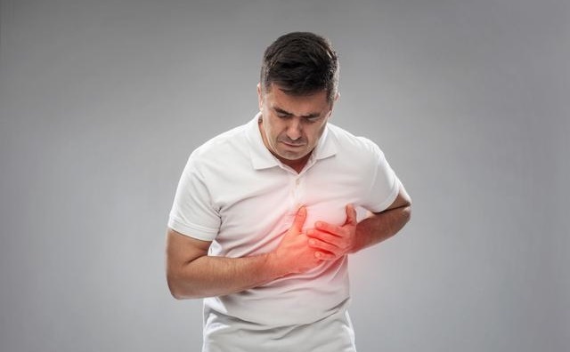 动脉粥样硬化|年过半百,不想动脉硬化,务必远离4个习惯,让你的心血管更健康