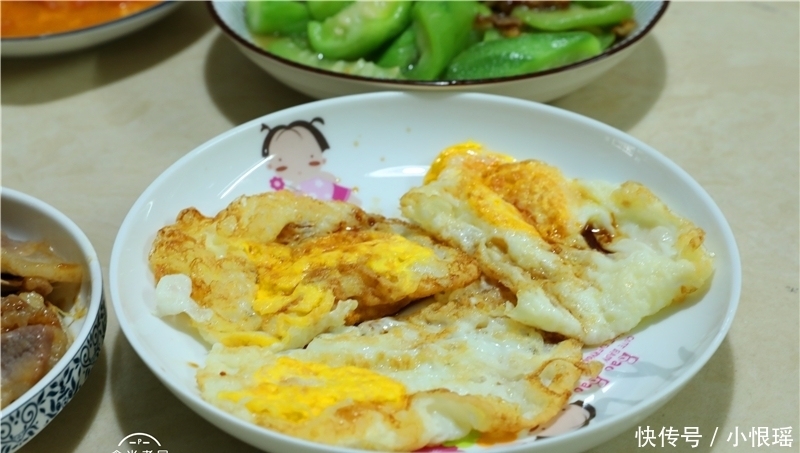 节后一家四口的晚餐,花钱很少吃得舒服,老少营养跟得上