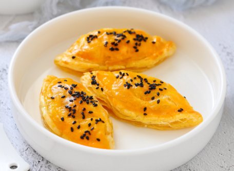 芒果|这样做芒果酥,外皮酥脆内馅甜,做起来不费力,5分钟就搞定